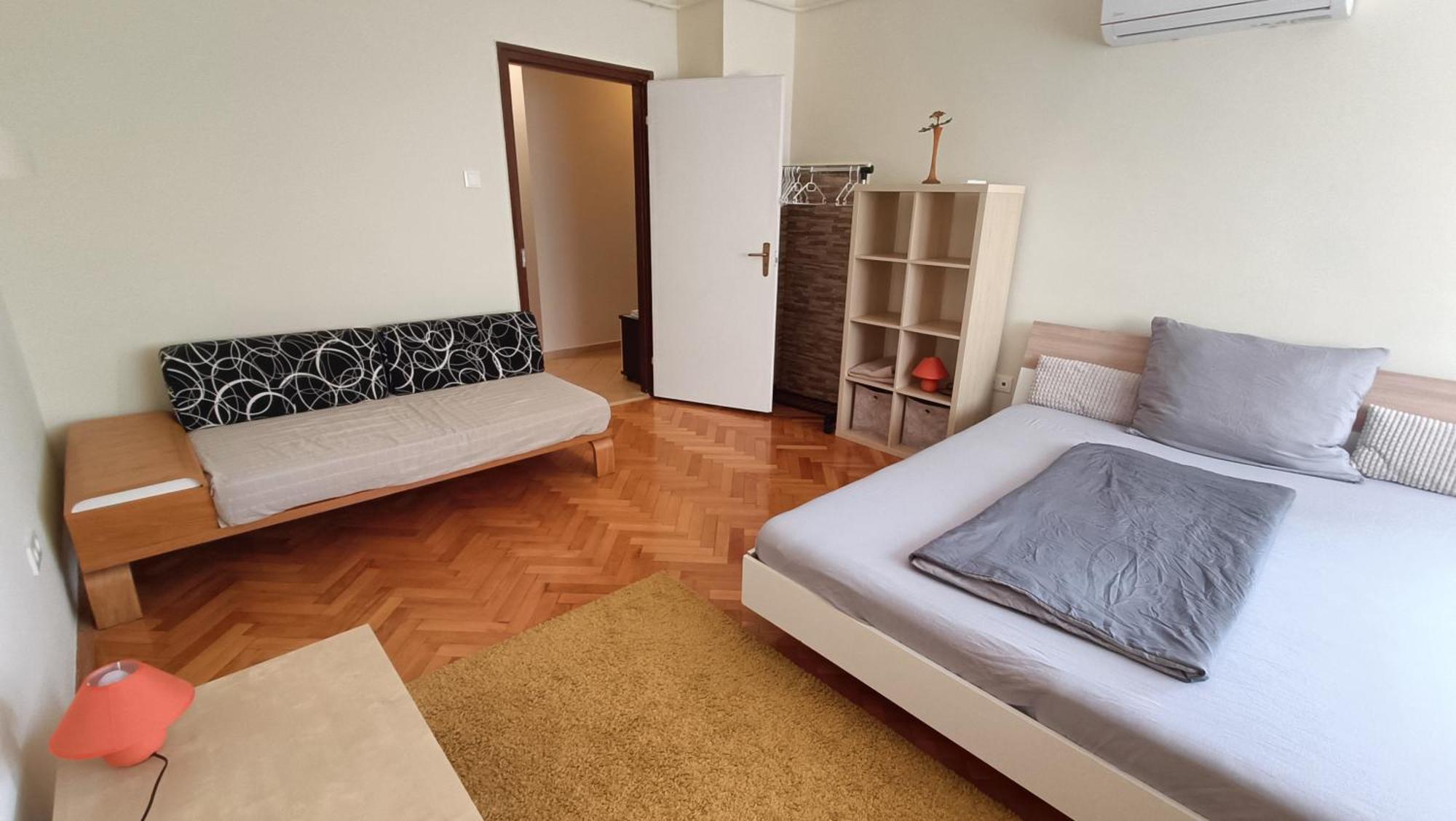 Newisland Family Apartman Sarvar Exterior photo