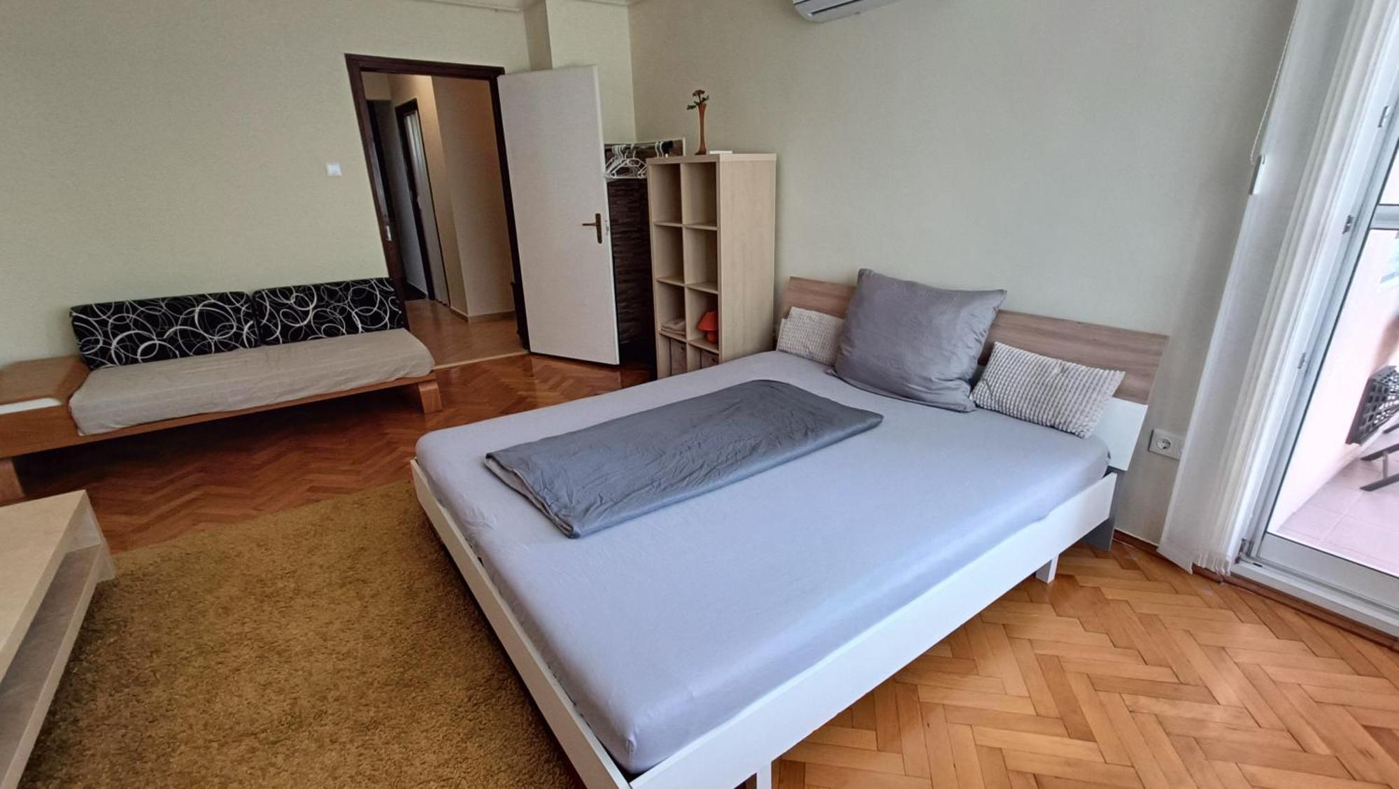 Newisland Family Apartman Sarvar Exterior photo
