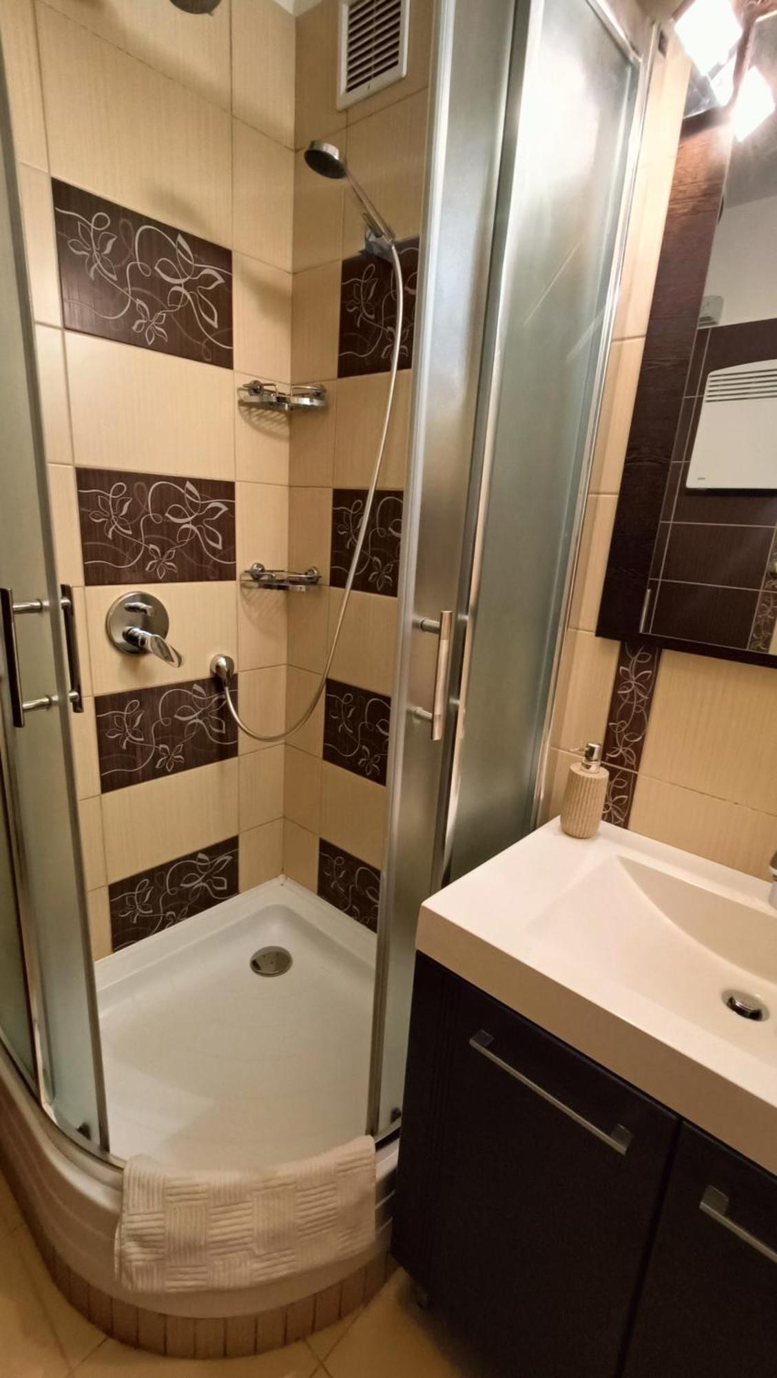 Newisland Family Apartman Sarvar Exterior photo
